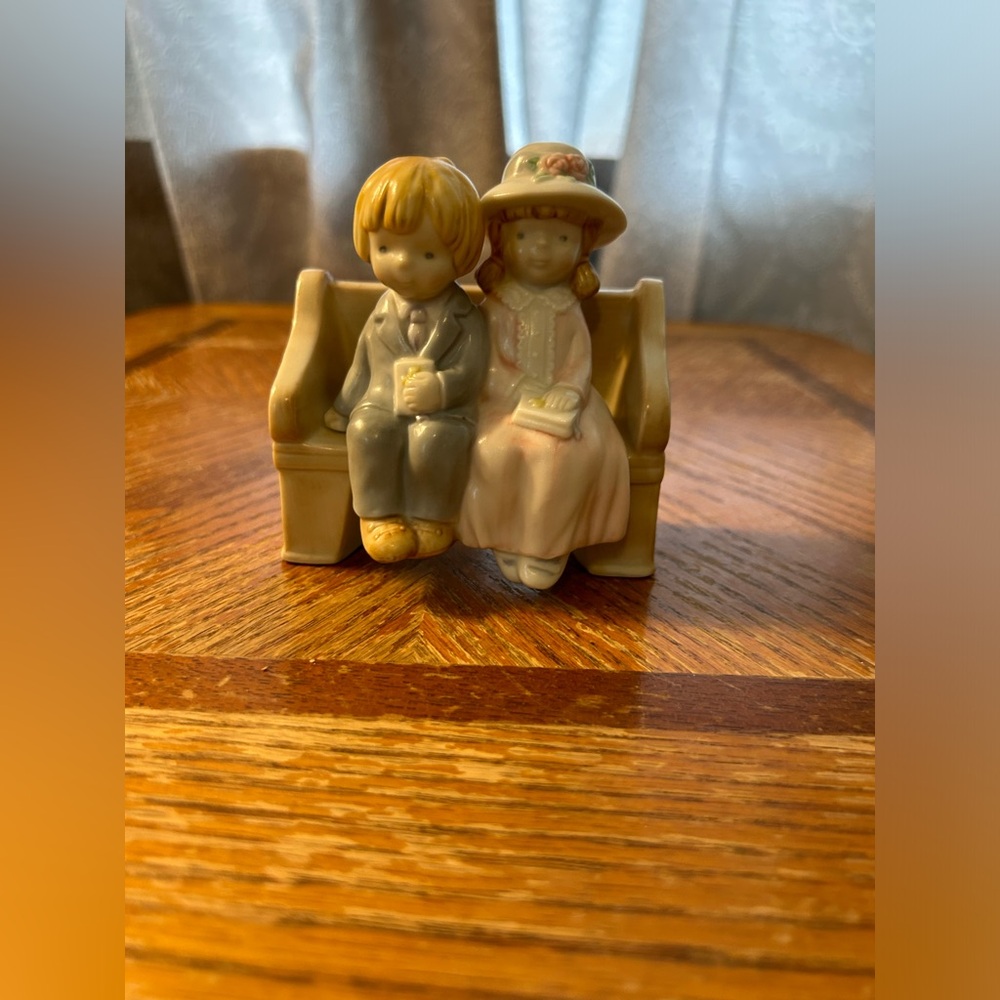 Vintage 1991 Raecath Enesco Kinka Girl / Boy on Pew